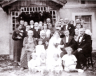 Hochzeit von Charles Graber und Martha Kiaulehn im Haus der Familie Bajorat. Bessen/Insterburg um 1940, Kirchspiel Grünheide.